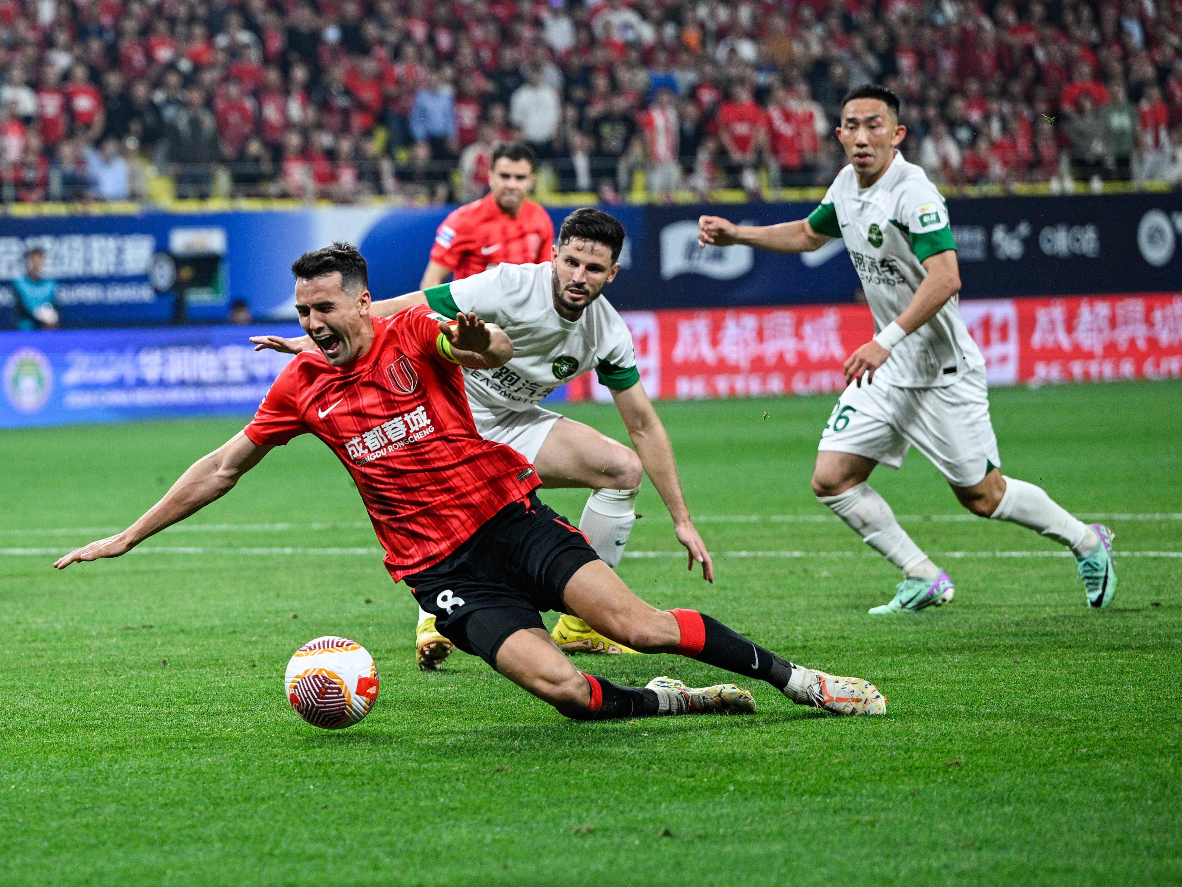  窗口期成都蓉城止住颓势：亚冠节点到来，震撼外界，赛程密集仍需轮换