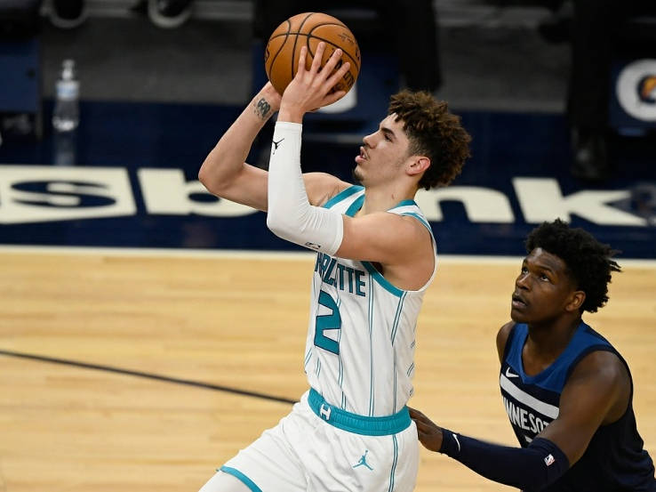 南宫体育-巴特勒新星惊险取胜表现惊艳，利物浦未来可期！的简单介绍